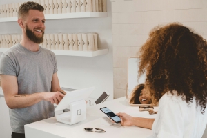 Inspiring Customer Loyalty through Positive Brand Messages Inspiring Customer Loyalty through Positive Brand Messages